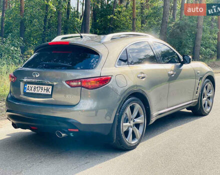 Серый Инфинити FX 35, объемом двигателя 3.5 л и пробегом 255 тыс. км за 11900 $, фото 18 на Automoto.ua