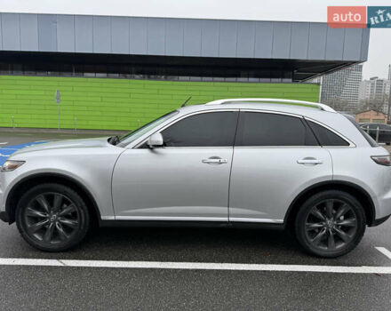 Серый Инфинити FX 35, объемом двигателя 3.5 л и пробегом 128 тыс. км за 10700 $, фото 2 на Automoto.ua