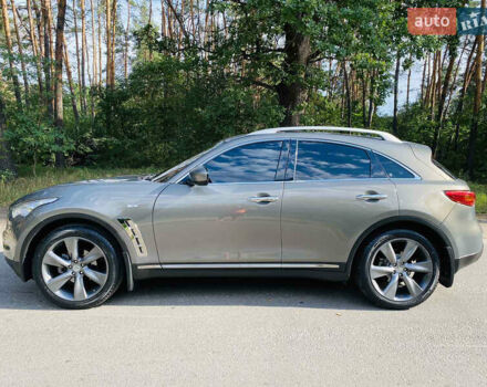 Серый Инфинити FX 35, объемом двигателя 3.5 л и пробегом 255 тыс. км за 11900 $, фото 3 на Automoto.ua