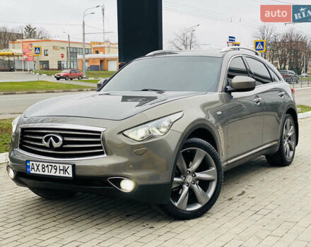 Серый Инфинити FX 35, объемом двигателя 3.5 л и пробегом 257 тыс. км за 11999 $, фото 4 на Automoto.ua