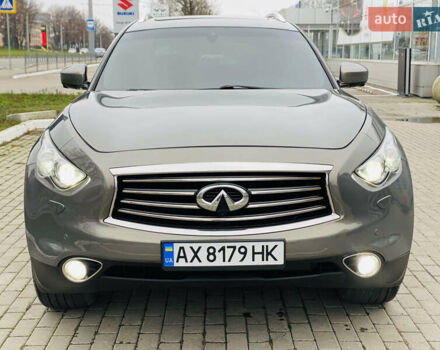 Серый Инфинити FX 35, объемом двигателя 3.5 л и пробегом 257 тыс. км за 11999 $, фото 2 на Automoto.ua