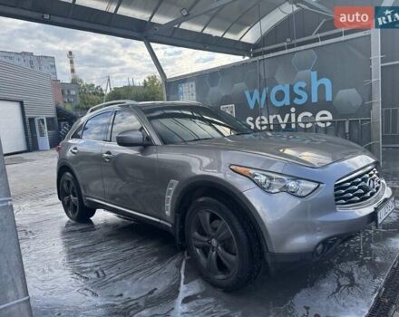Сірий Інфініті FX 35, об'ємом двигуна 3.5 л та пробігом 250 тис. км за 13000 $, фото 8 на Automoto.ua