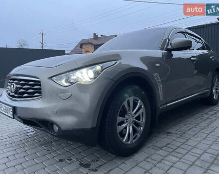 Серый Инфинити FX 35, объемом двигателя 3.5 л и пробегом 181 тыс. км за 14700 $, фото 21 на Automoto.ua