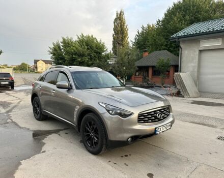 Серый Инфинити FX 35, объемом двигателя 3.5 л и пробегом 293 тыс. км за 12000 $, фото 1 на Automoto.ua