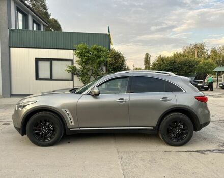 Серый Инфинити FX 35, объемом двигателя 3.5 л и пробегом 293 тыс. км за 12000 $, фото 3 на Automoto.ua