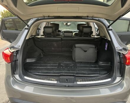 Серый Инфинити FX 35, объемом двигателя 3.5 л и пробегом 293 тыс. км за 12000 $, фото 12 на Automoto.ua