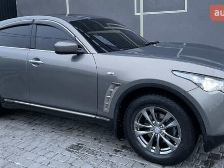 Серый Инфинити FX 35, объемом двигателя 3.5 л и пробегом 181 тыс. км за 14700 $, фото 1 на Automoto.ua