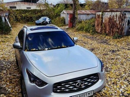 Серый Инфинити FX 35, объемом двигателя 3.5 л и пробегом 157 тыс. км за 13500 $, фото 1 на Automoto.ua