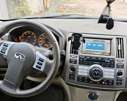 Синий Инфинити FX 35, объемом двигателя 3.5 л и пробегом 230 тыс. км за 8200 $, фото 11 на Automoto.ua