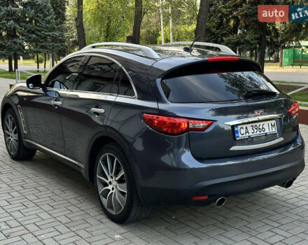 Синий Инфинити FX 35, объемом двигателя 3.5 л и пробегом 180 тыс. км за 12000 $, фото 6 на Automoto.ua