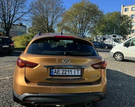 Инфинити FX 35 2008 в Днепре (Днепропетровске) на Automoto.ua Оранжевый Инфинити FX 35, объемом двигателя 3.5 л и пробегом 235 тыс. км за 12999 $, фото 3 на Automoto.ua