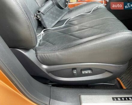 Оранжевый Инфинити FX 35, объемом двигателя 3.5 л и пробегом 150 тыс. км за 11400 $, фото 8 на Automoto.ua