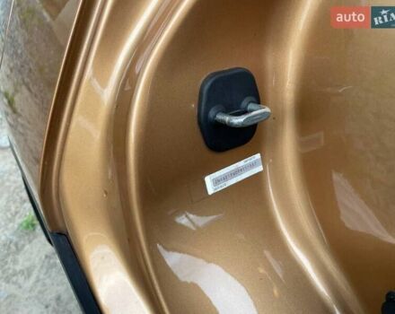 Оранжевый Инфинити FX 35, объемом двигателя 3.5 л и пробегом 150 тыс. км за 11400 $, фото 2 на Automoto.ua