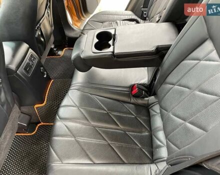 Оранжевый Инфинити FX 35, объемом двигателя 3.5 л и пробегом 150 тыс. км за 11400 $, фото 6 на Automoto.ua