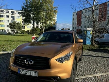 Инфинити FX 35 2008 в Днепре (Днепропетровске) на Automoto.ua Оранжевый Инфинити FX 35, объемом двигателя 3.5 л и пробегом 235 тыс. км за 12999 $, фото 1 на Automoto.ua