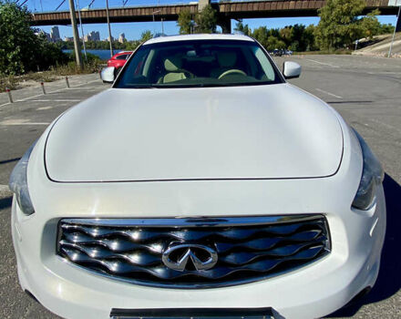 Белый Инфинити FX 37, объемом двигателя 3.7 л и пробегом 137 тыс. км за 19500 $, фото 18 на Automoto.ua