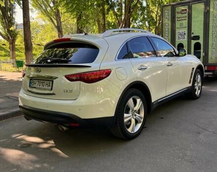 Білий Інфініті FX 37, об'ємом двигуна 3.7 л та пробігом 190 тис. км за 12600 $, фото 2 на Automoto.ua