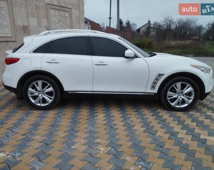 Белый Инфинити FX 37, объемом двигателя 3.7 л и пробегом 265 тыс. км за 12900 $, фото 9 на Automoto.ua