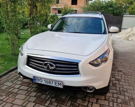 Белый Инфинити FX 37, объемом двигателя 3.7 л и пробегом 183 тыс. км за 16400 $, фото 6 на Automoto.ua