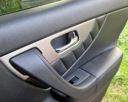 Белый Инфинити FX 37, объемом двигателя 3.7 л и пробегом 183 тыс. км за 16400 $, фото 28 на Automoto.ua