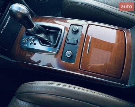 Белый Инфинити FX 37, объемом двигателя 3.7 л и пробегом 160 тыс. км за 14900 $, фото 13 на Automoto.ua