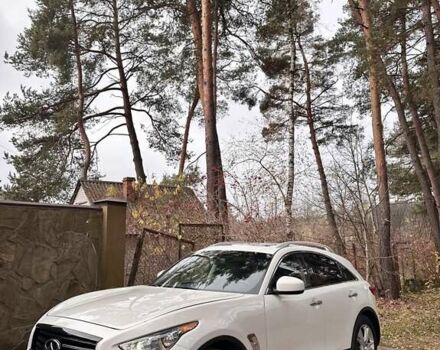 Белый Инфинити FX 37, объемом двигателя 3.7 л и пробегом 160 тыс. км за 14900 $, фото 10 на Automoto.ua