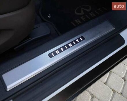 Белый Инфинити FX 37, объемом двигателя 3.7 л и пробегом 160 тыс. км за 14900 $, фото 19 на Automoto.ua