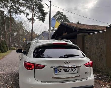 Белый Инфинити FX 37, объемом двигателя 3.7 л и пробегом 160 тыс. км за 14900 $, фото 9 на Automoto.ua