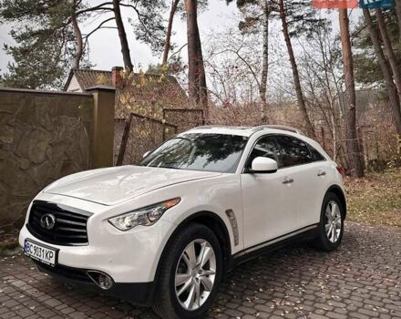 Белый Инфинити FX 37, объемом двигателя 3.7 л и пробегом 160 тыс. км за 14900 $, фото 1 на Automoto.ua
