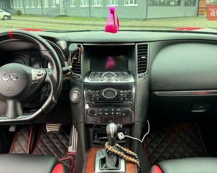 Чорний Інфініті FX 37, об'ємом двигуна 3.7 л та пробігом 321 тис. км за 13000 $, фото 22 на Automoto.ua