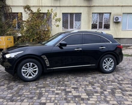 Черный Инфинити FX 37, объемом двигателя 3.7 л и пробегом 190 тыс. км за 13500 $, фото 2 на Automoto.ua