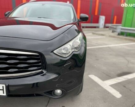 Чорний Інфініті FX 37, об'ємом двигуна 3.7 л та пробігом 201 тис. км за 14700 $, фото 8 на Automoto.ua