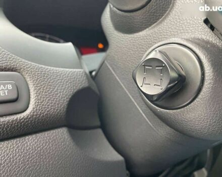 Чорний Інфініті FX 37, об'ємом двигуна 3.7 л та пробігом 201 тис. км за 14700 $, фото 15 на Automoto.ua