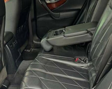 Чорний Інфініті FX 37, об'ємом двигуна 3.7 л та пробігом 321 тис. км за 13000 $, фото 26 на Automoto.ua