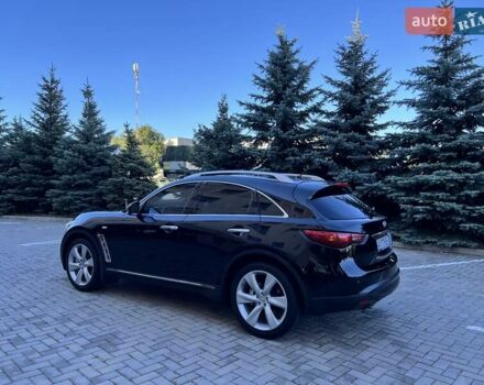 Черный Инфинити FX 37, объемом двигателя 3.7 л и пробегом 183 тыс. км за 14850 $, фото 6 на Automoto.ua