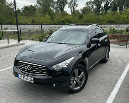 Черный Инфинити FX 37, объемом двигателя 3.7 л и пробегом 145 тыс. км за 18000 $, фото 3 на Automoto.ua