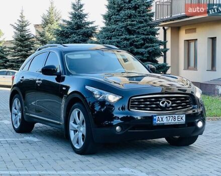 Черный Инфинити FX 37, объемом двигателя 3.7 л и пробегом 183 тыс. км за 14850 $, фото 3 на Automoto.ua