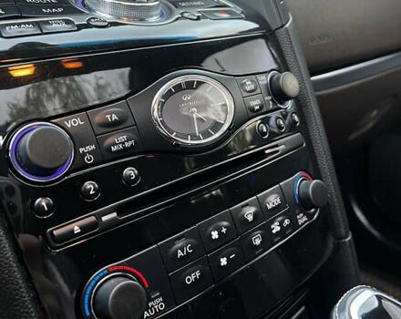 Черный Инфинити FX 37, объемом двигателя 3.7 л и пробегом 190 тыс. км за 16800 $, фото 24 на Automoto.ua