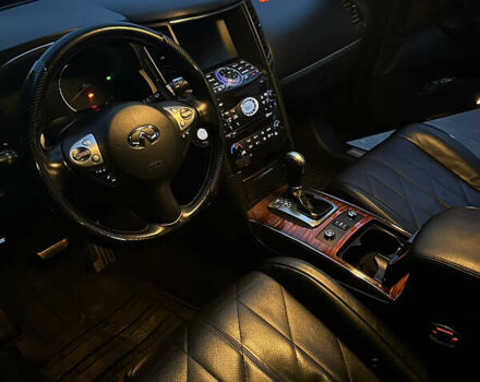 Черный Инфинити FX 37, объемом двигателя 3.7 л и пробегом 145 тыс. км за 18000 $, фото 44 на Automoto.ua