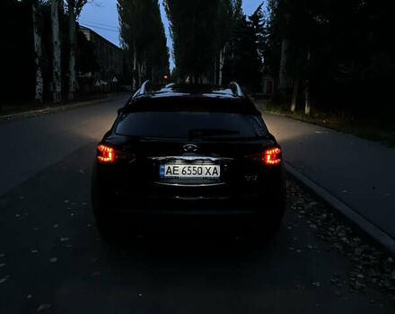 Черный Инфинити FX 37, объемом двигателя 3.7 л и пробегом 145 тыс. км за 18000 $, фото 45 на Automoto.ua