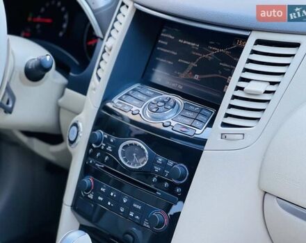 Чорний Інфініті FX 37, об'ємом двигуна 3.7 л та пробігом 183 тис. км за 16500 $, фото 42 на Automoto.ua