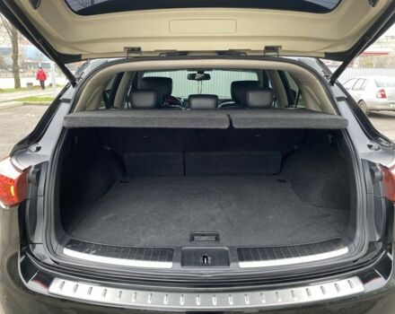 Чорний Інфініті FX 37, об'ємом двигуна 3.7 л та пробігом 186 тис. км за 18500 $, фото 11 на Automoto.ua