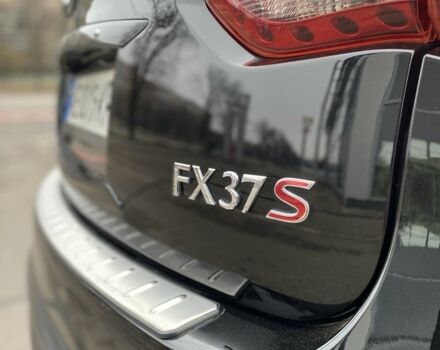 Чорний Інфініті FX 37, об'ємом двигуна 3.7 л та пробігом 186 тис. км за 18500 $, фото 20 на Automoto.ua