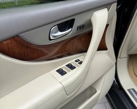 Черный Инфинити FX 37, объемом двигателя 3.7 л и пробегом 145 тыс. км за 20000 $, фото 18 на Automoto.ua