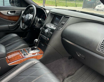 Черный Инфинити FX 37, объемом двигателя 3.7 л и пробегом 145 тыс. км за 18000 $, фото 33 на Automoto.ua