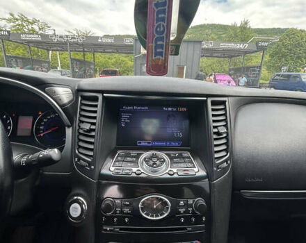 Черный Инфинити FX 37, объемом двигателя 3.7 л и пробегом 145 тыс. км за 18000 $, фото 25 на Automoto.ua