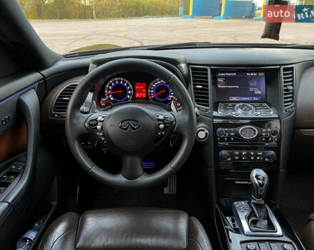 Черный Инфинити FX 37, объемом двигателя 3.7 л и пробегом 190 тыс. км за 16800 $, фото 19 на Automoto.ua