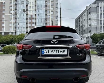 Черный Инфинити FX 37, объемом двигателя 3.7 л и пробегом 145 тыс. км за 20000 $, фото 4 на Automoto.ua
