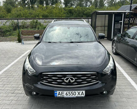 Черный Инфинити FX 37, объемом двигателя 3.7 л и пробегом 145 тыс. км за 18000 $, фото 2 на Automoto.ua