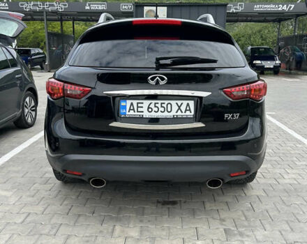 Черный Инфинити FX 37, объемом двигателя 3.7 л и пробегом 145 тыс. км за 18000 $, фото 16 на Automoto.ua